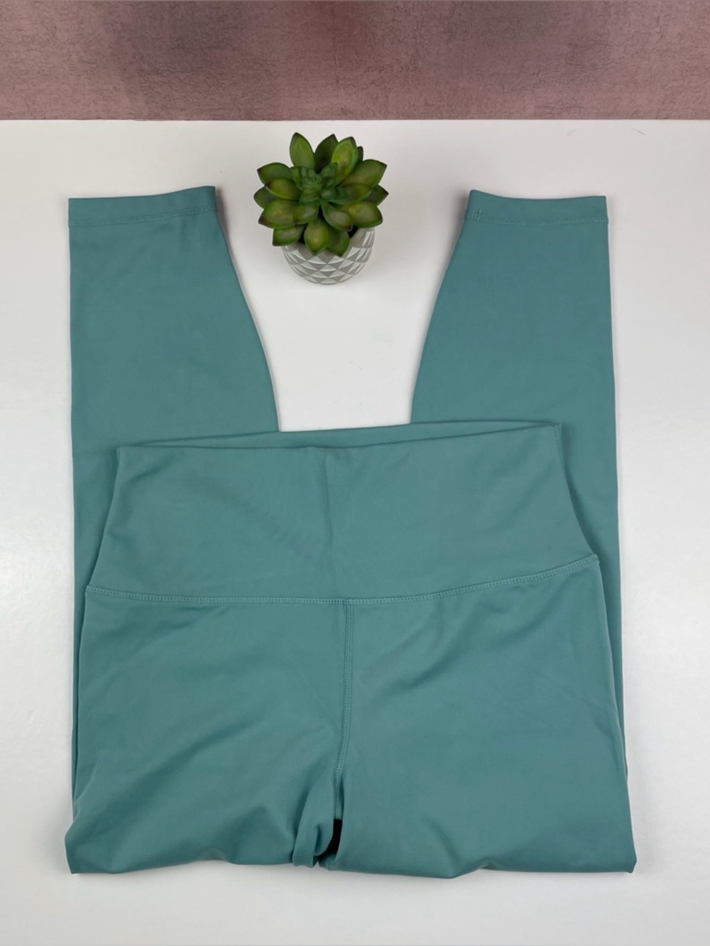 Yogalicious Lux Solid Green Workout Athletic Leggings Women Size XL Extra Large